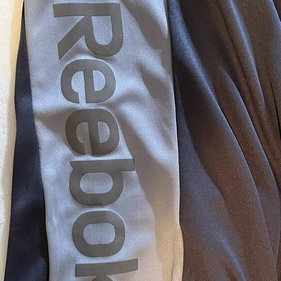 Boy's Reebok Training Entrainment Shorts - Picture 3 of 4